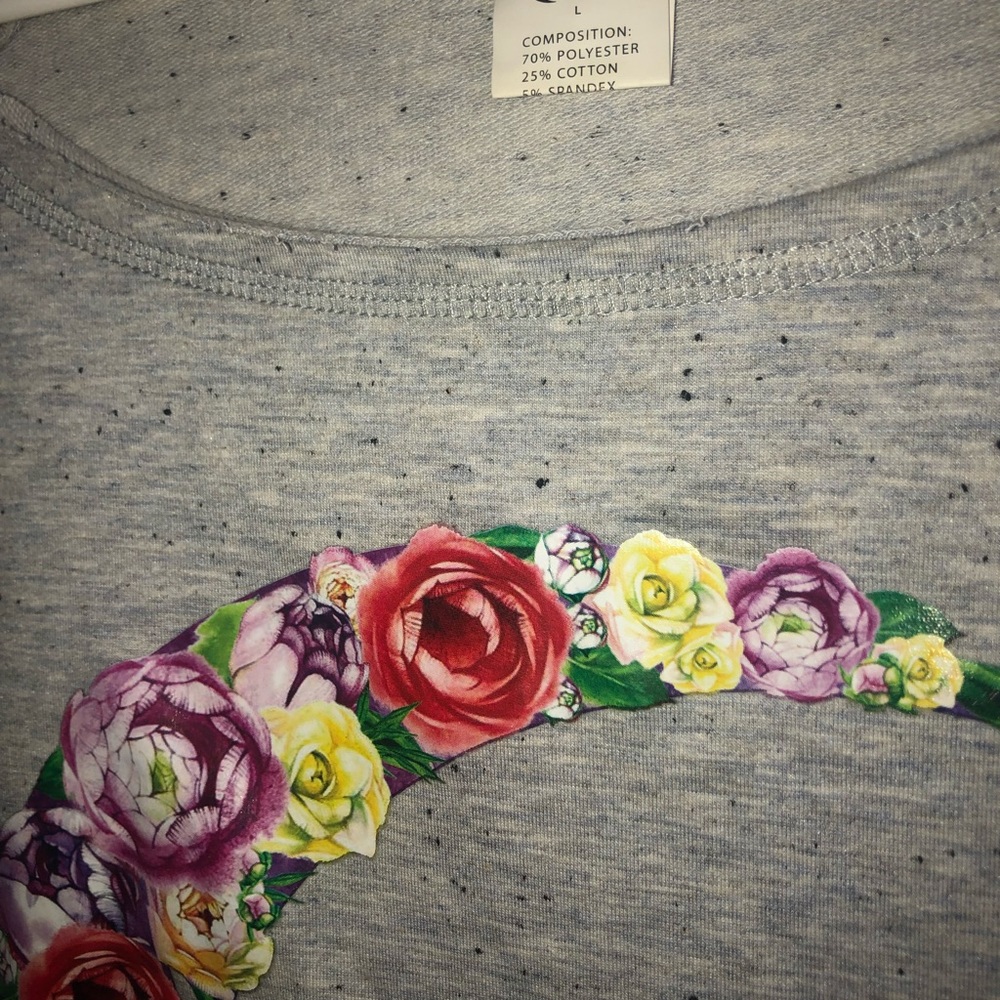 Zyia Size Large Sweatshirt